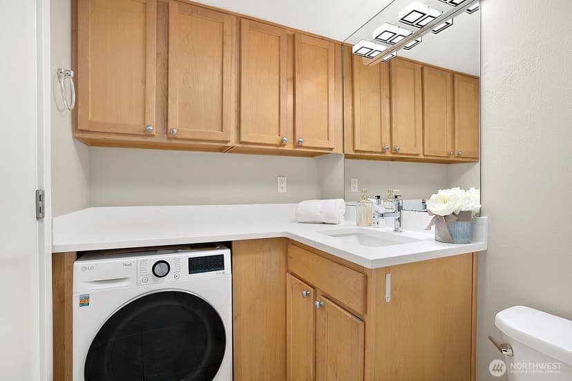 Property photo for 1601 Taylor Avenue N #405, Seattle photo 18