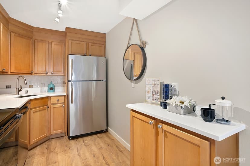 Property photo for 1601 Taylor Avenue N #405, Seattle photo 11