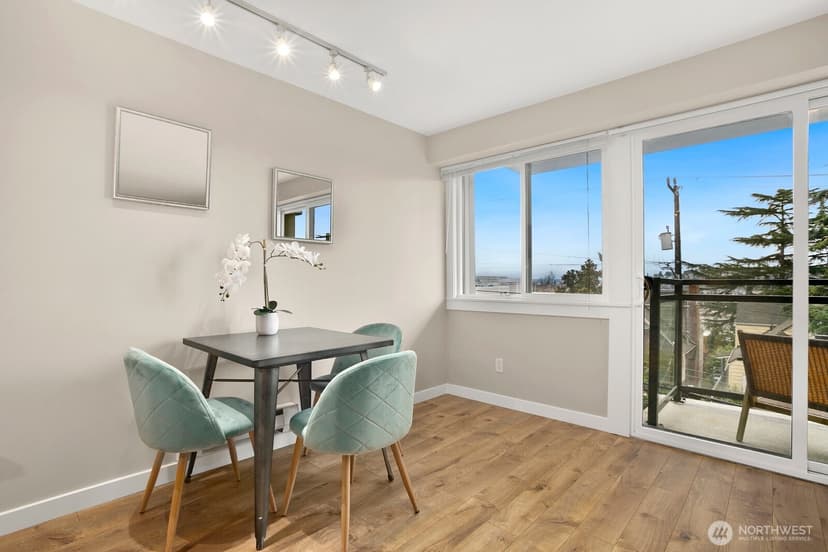Property photo for 1601 Taylor Avenue N #405, Seattle photo 14