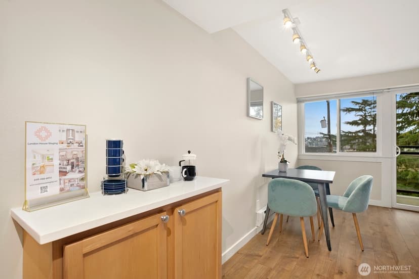 Property photo for 1601 Taylor Avenue N #405, Seattle photo 13