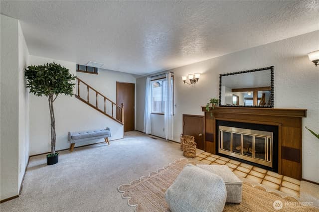 Property photo for 406 Pennie Lane, Bremerton photo 4