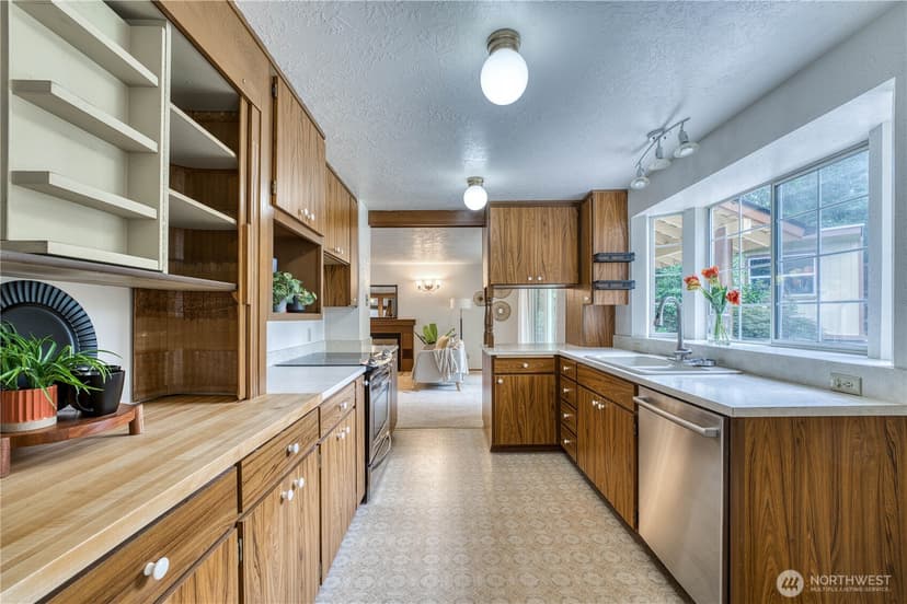 Property photo for 406 Pennie Lane, Bremerton photo 17