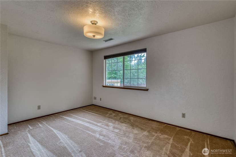 Property photo for 406 Pennie Lane, Bremerton photo 9