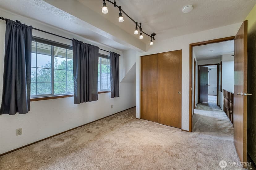 Property photo for 406 Pennie Lane, Bremerton photo 28