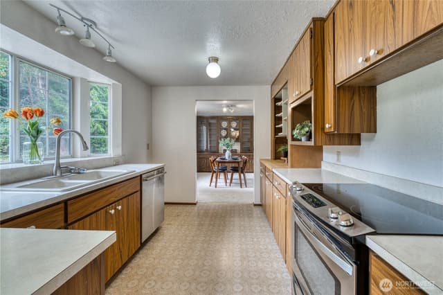 Property photo for 406 Pennie Lane, Bremerton photo 3
