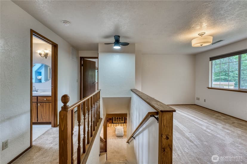 Property photo for 406 Pennie Lane, Bremerton photo 12