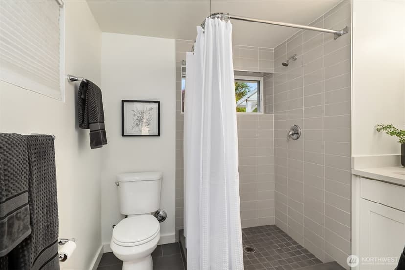 Property photo for 5702 239th Place SW, Mountlake Terrace photo 20