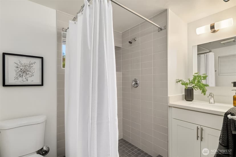 Property photo for 5702 239th Place SW, Mountlake Terrace photo 19