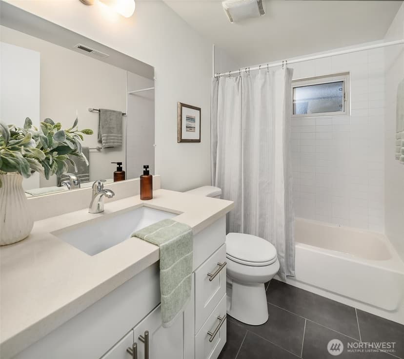 Property photo for 5702 239th Place SW, Mountlake Terrace photo 18