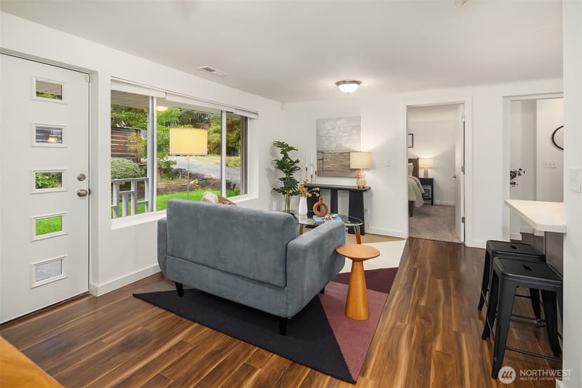 Property photo for 5702 239th Place SW, Mountlake Terrace photo 6