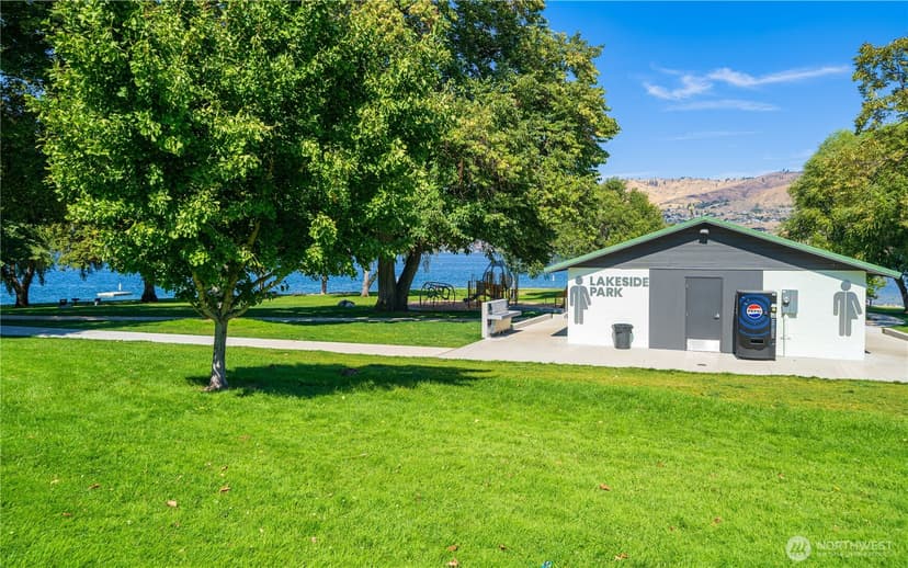Property photo for 2220 W Woodin Avenue #305, Chelan photo 37