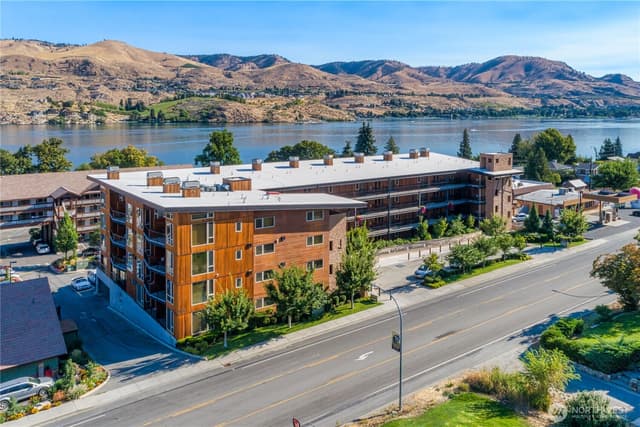 Property photo for 2220 W Woodin Avenue #305, Chelan photo 2
