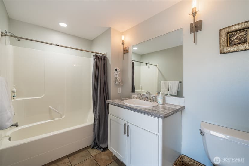 Property photo for 2220 W Woodin Avenue #305, Chelan photo 17