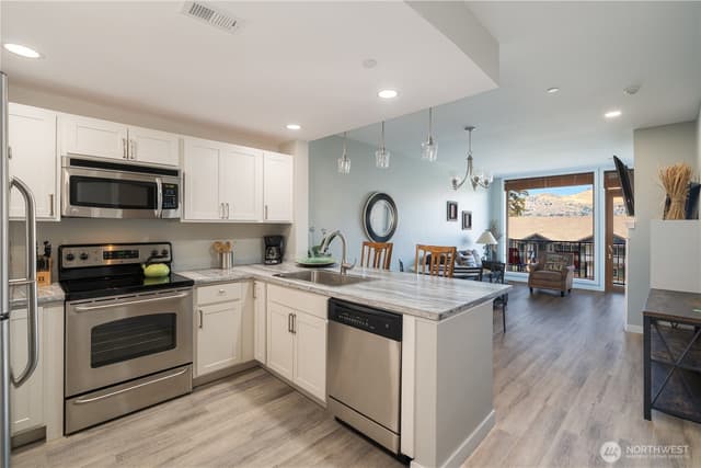 Property photo for 2220 W Woodin Avenue #305, Chelan photo 3