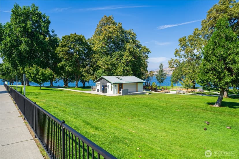 Property photo for 2220 W Woodin Avenue #305, Chelan photo 38
