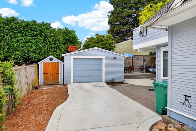 Property photo for 7337 Jones Avenue NW, Seattle photo 5