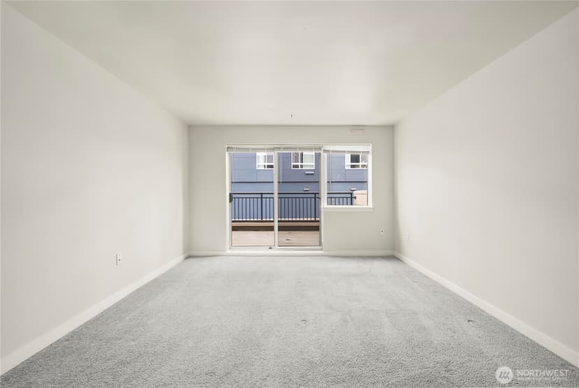 Property photo for 321 10th Avenue S #610, Seattle photo 15