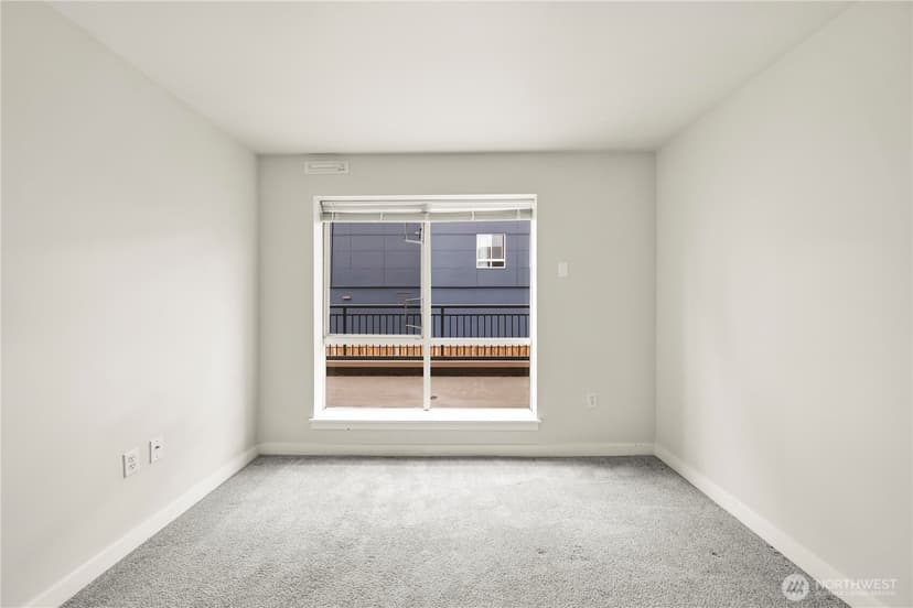 Property photo for 321 10th Avenue S #610, Seattle photo 25