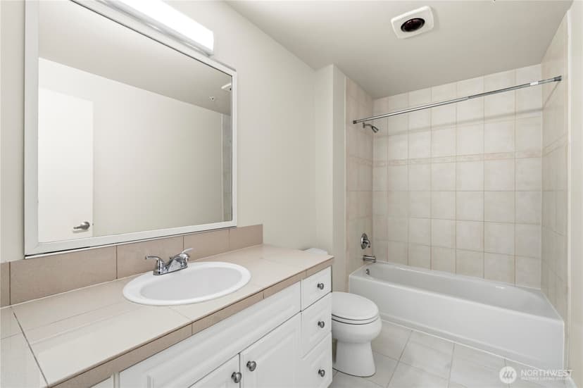 Property photo for 321 10th Avenue S #610, Seattle photo 23