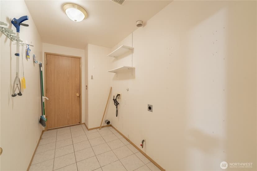 Property photo for 17501 Osprey Road, Arlington photo 18