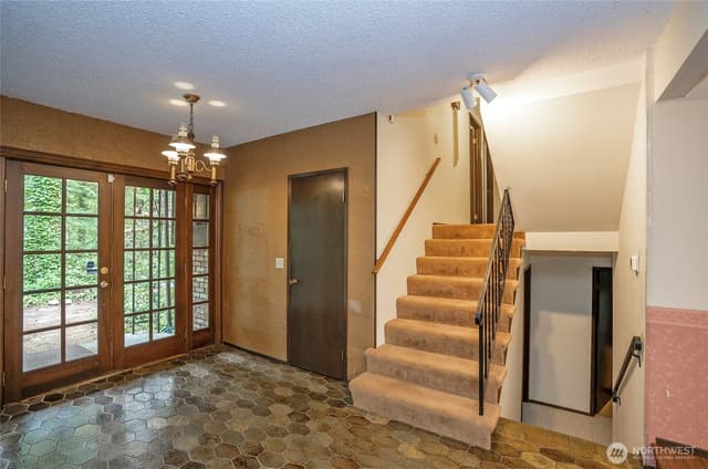 Property photo for 16035 266th Avenue SE, Issaquah photo 5
