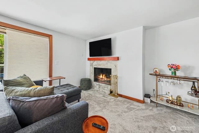 Property photo for 1730 Taylor Avenue N #302, Seattle photo 3