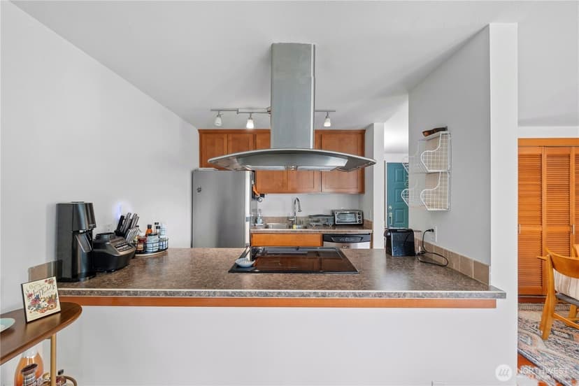 Property photo for 1730 Taylor Avenue N #302, Seattle photo 11