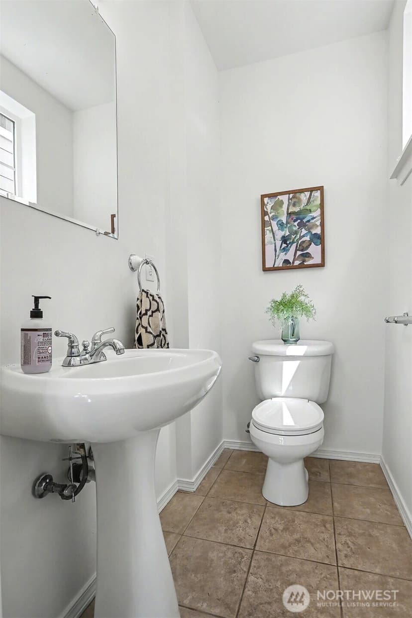 Property photo for 4001 31st Avenue S, Seattle photo 19