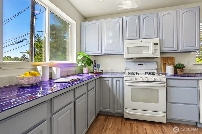Property photo for 4001 31st Avenue S, Seattle photo 11