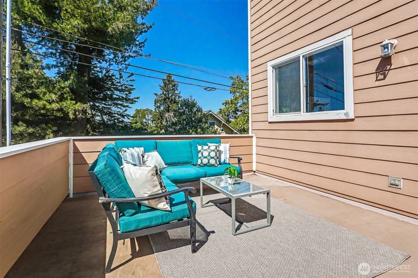 Property photo for 4001 31st Avenue S, Seattle photo 17