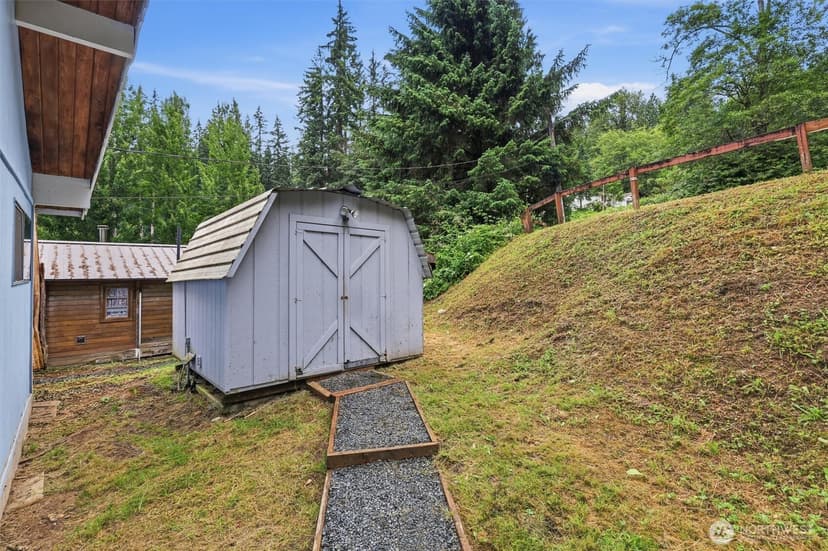 Property photo for 2020 S Lake Roesiger Road, Snohomish photo 21