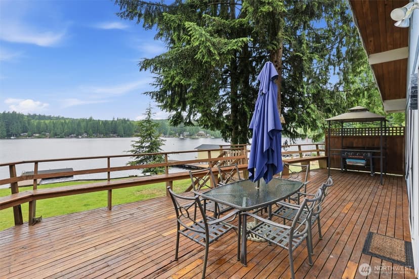 Property photo for 2020 S Lake Roesiger Road, Snohomish photo 18