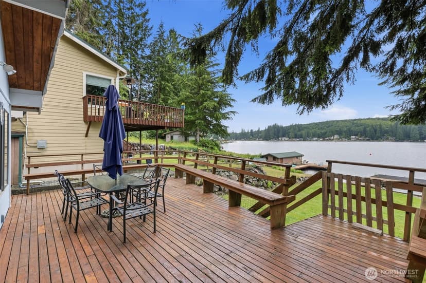 Property photo for 2020 S Lake Roesiger Road, Snohomish photo 17
