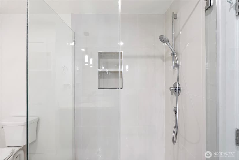 Property photo for 2716 Elliott Avenue #310, Seattle photo 16
