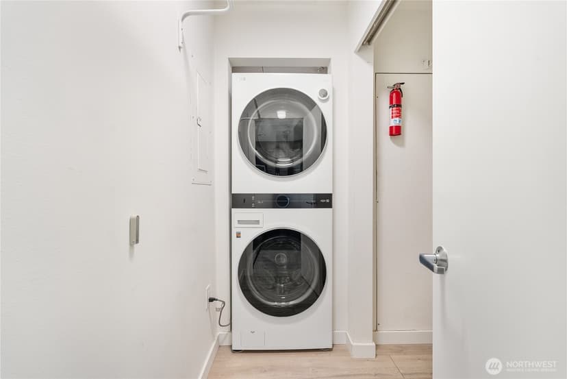 Property photo for 2716 Elliott Avenue #310, Seattle photo 18