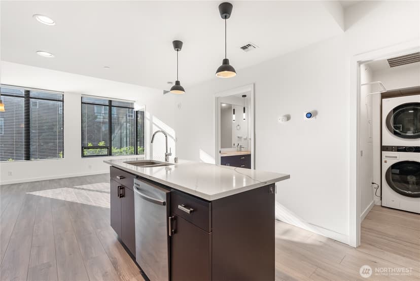 Property photo for 2716 Elliott Avenue #310, Seattle photo 10