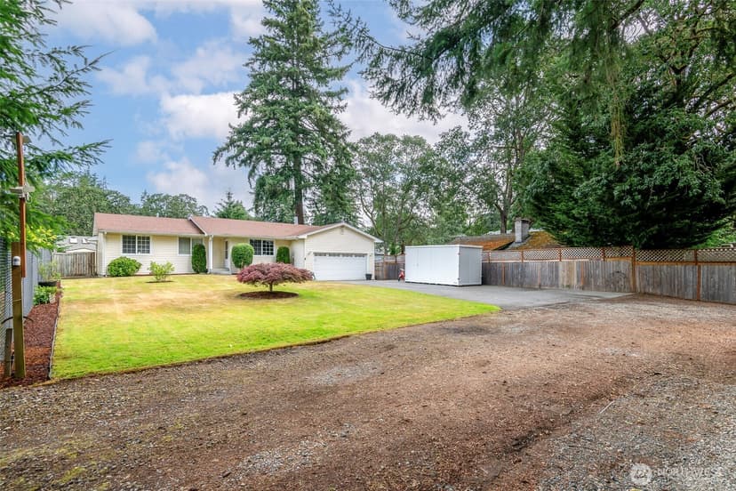 Property photo for 8409 Moreland Avenue SW, Lakewood photo 3