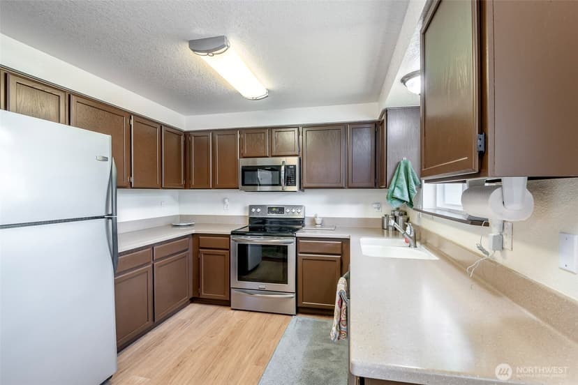 Property photo for 8409 Moreland Avenue SW, Lakewood photo 13