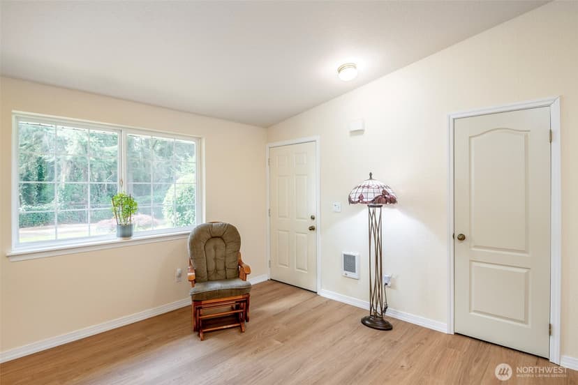 Property photo for 8409 Moreland Avenue SW, Lakewood photo 5