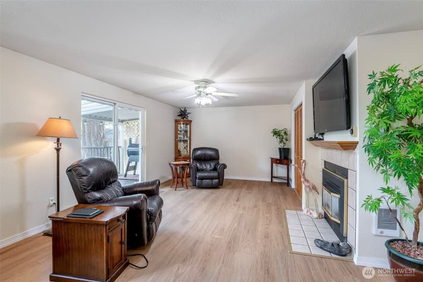 Property photo for 8409 Moreland Avenue SW, Lakewood photo 9