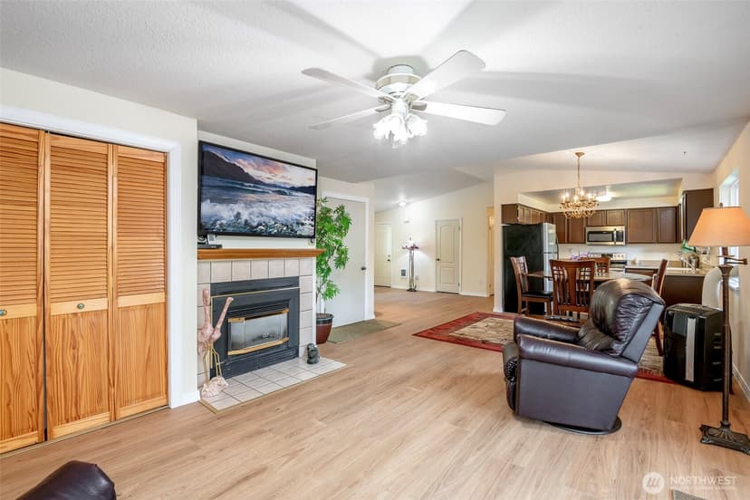 Property photo for 8409 Moreland Avenue SW, Lakewood photo 11