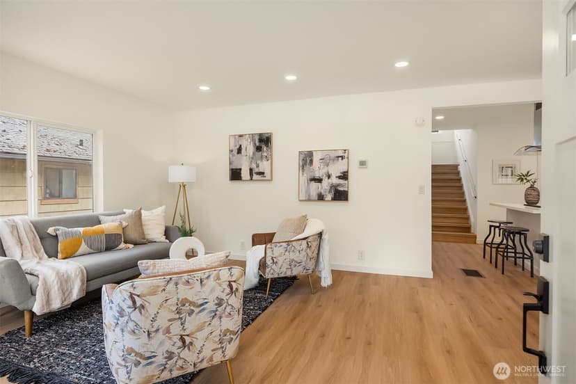 Property photo for 5040 35th Avenue SW, Seattle photo 11