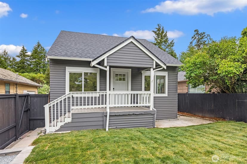 Property photo for 5040 35th Avenue SW, Seattle photo 2