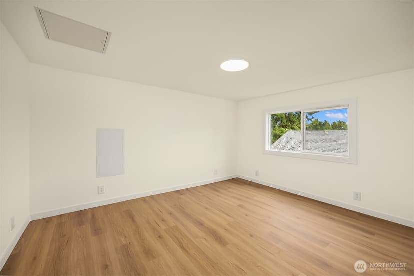 Property photo for 5040 35th Avenue SW, Seattle photo 24