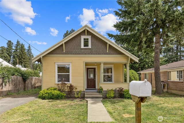 Property photo for 606 W 2nd Street, Cle Elum