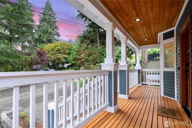 Property photo for 1528 NE 97th St, Seattle photo 2