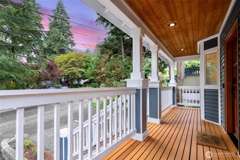 Property photo for 1528 NE 97th St, Seattle photo 2