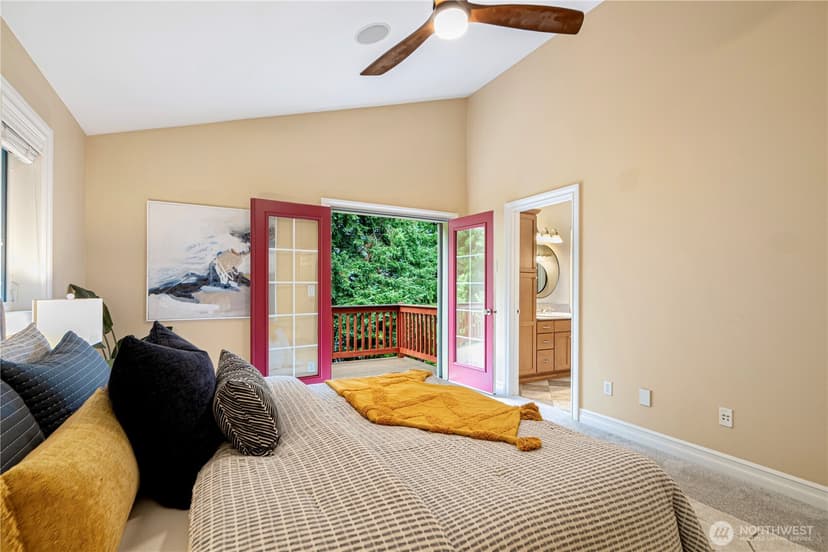 Property photo for 1528 NE 97th St, Seattle photo 15