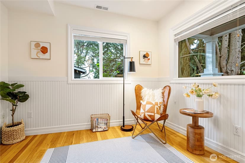 Property photo for 1528 NE 97th St, Seattle photo 6