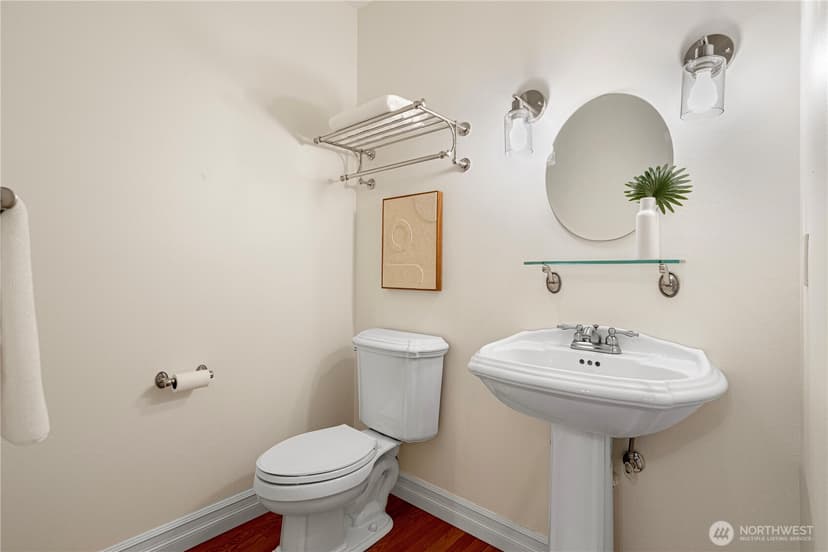 Property photo for 1528 NE 97th St, Seattle photo 24